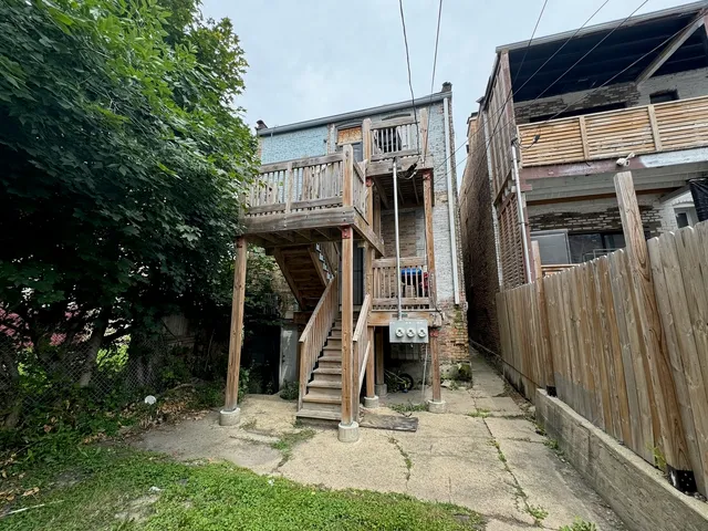 $368,500 | 3833 West Arthington Street, Chicago, IL 60624