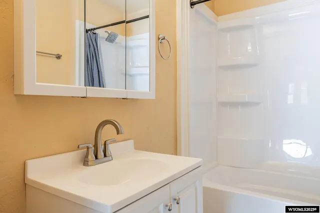 $220,000 | 1001 St John Street, Casper, WY 82601