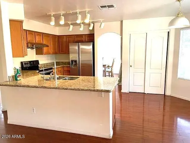 $2,590 | 4230 East Redwood Lane, Phoenix, AZ 85048