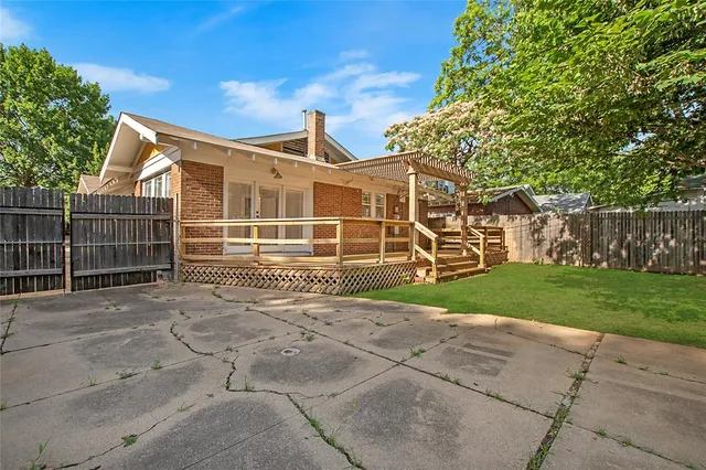 $2,850 | 2222 Harrison Avenue, Fort Worth, TX 76110