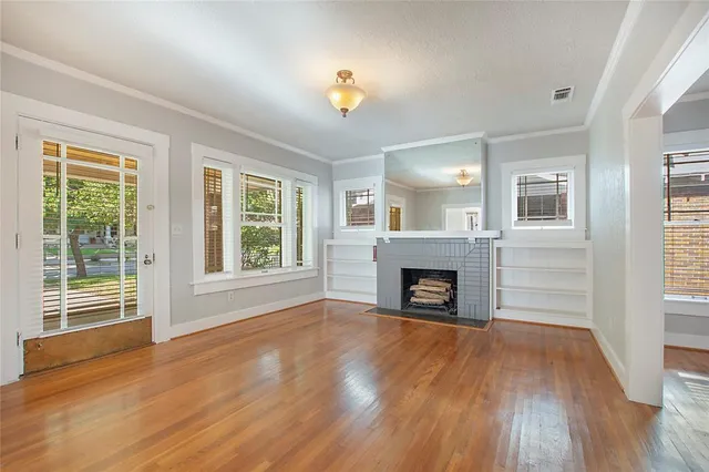 $2,850 | 2222 Harrison Avenue, Fort Worth, TX 76110