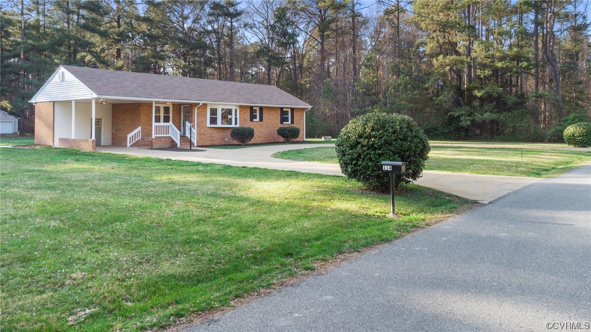 114 Frances Road Ashland, VA 23005 - Photo 2 of 37 Gallery Image 2