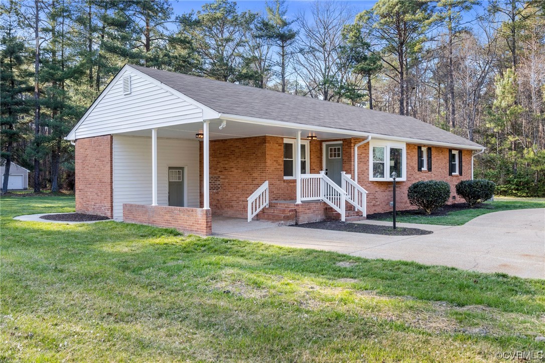 114 Frances Road Ashland, VA 23005 - Photo 3 of 37 Gallery Image 3