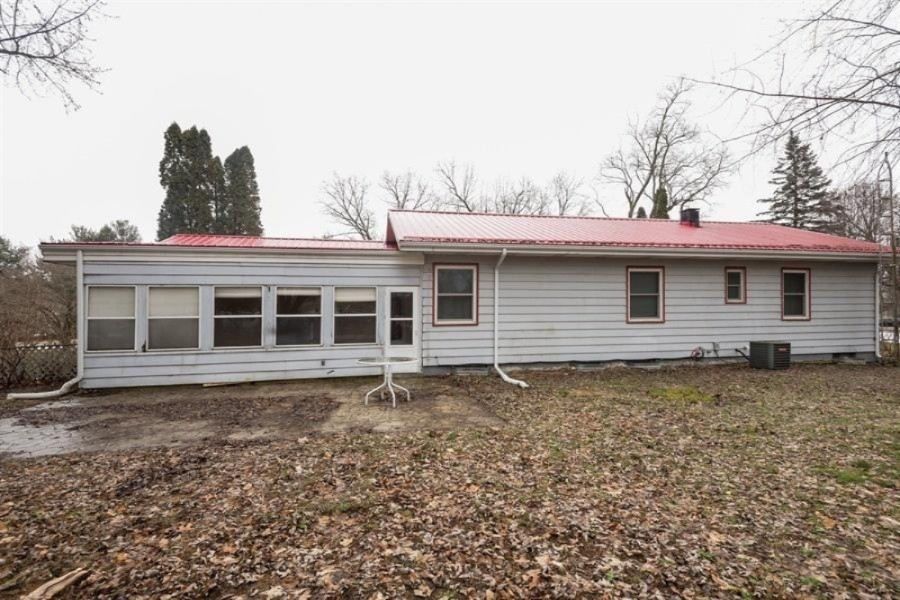 2587 Huntly Road Niles, MI 49120 - Photo 13 of 13 13_2587Huntly_59_RearView_LowRes