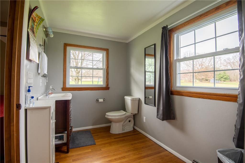 820 South Neshannock Road Hermitage, PA 16148 - Photo 13 of 18 Full master bath.