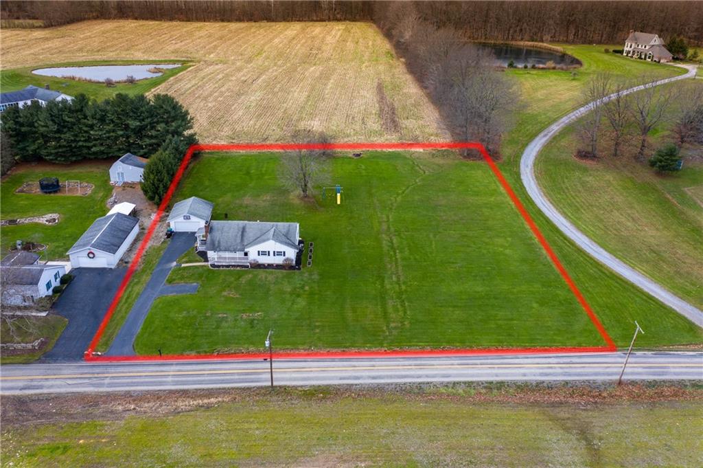 820 South Neshannock Road Hermitage, PA 16148 - Photo 17 of 18 Beautiful rural setting!