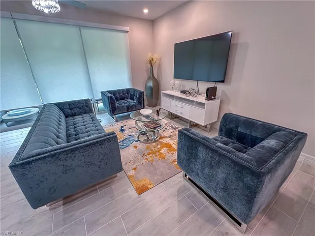 $6,900 | 220 Indies Drive East, Unit 101, Naples, FL 34114