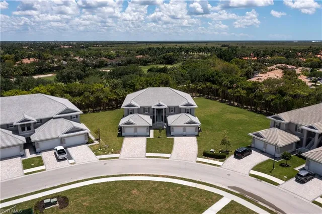 $6,900 | 220 Indies Drive East, Unit 101, Naples, FL 34114