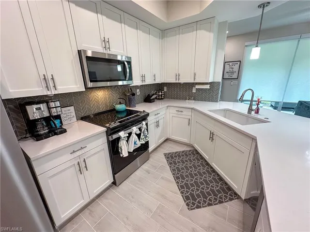 $6,900 | 220 Indies Drive East, Unit 101, Naples, FL 34114