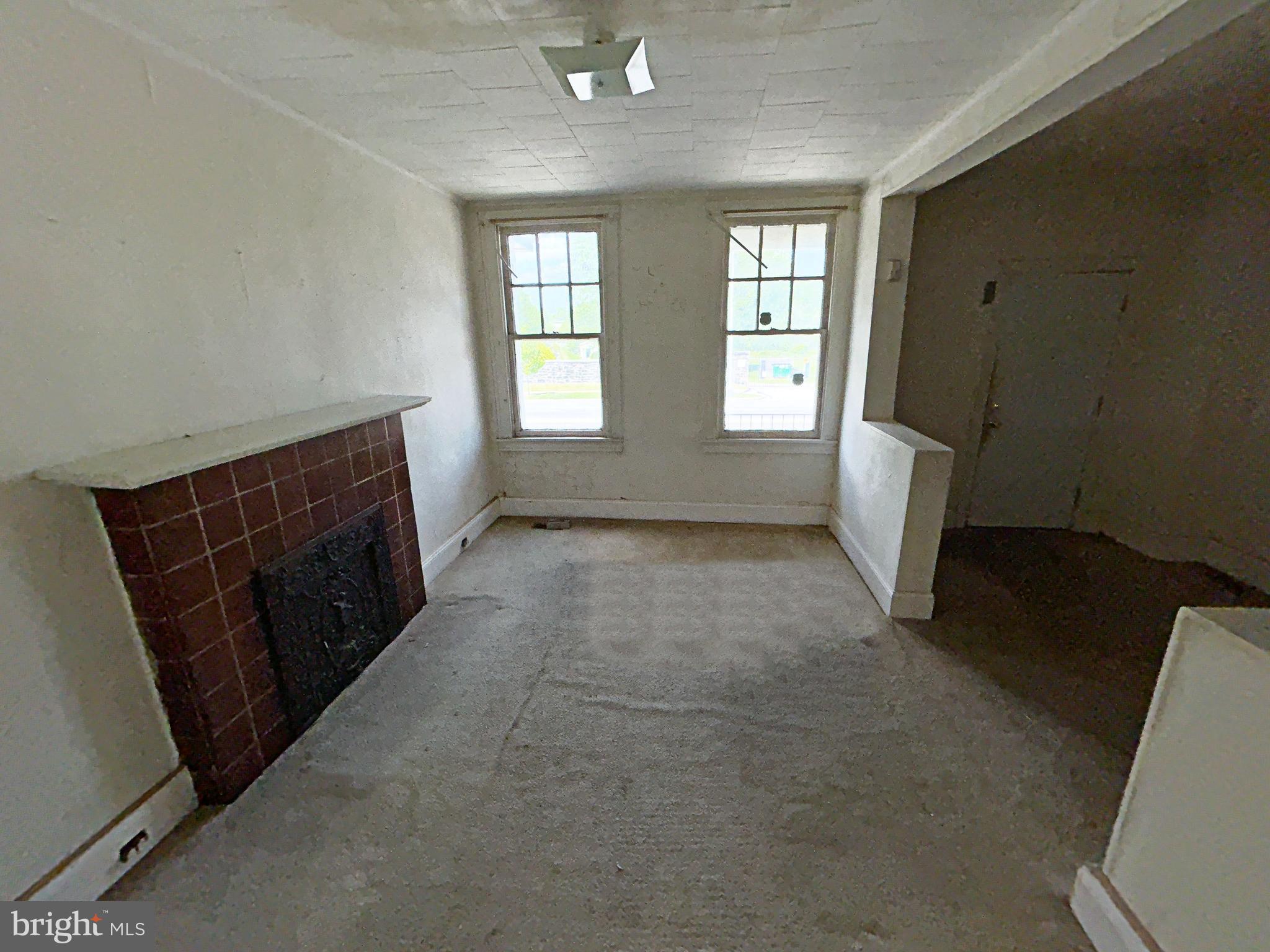 2215 Belair Road Baltimore, MD 21213 - Photo 3 of 18 Living room