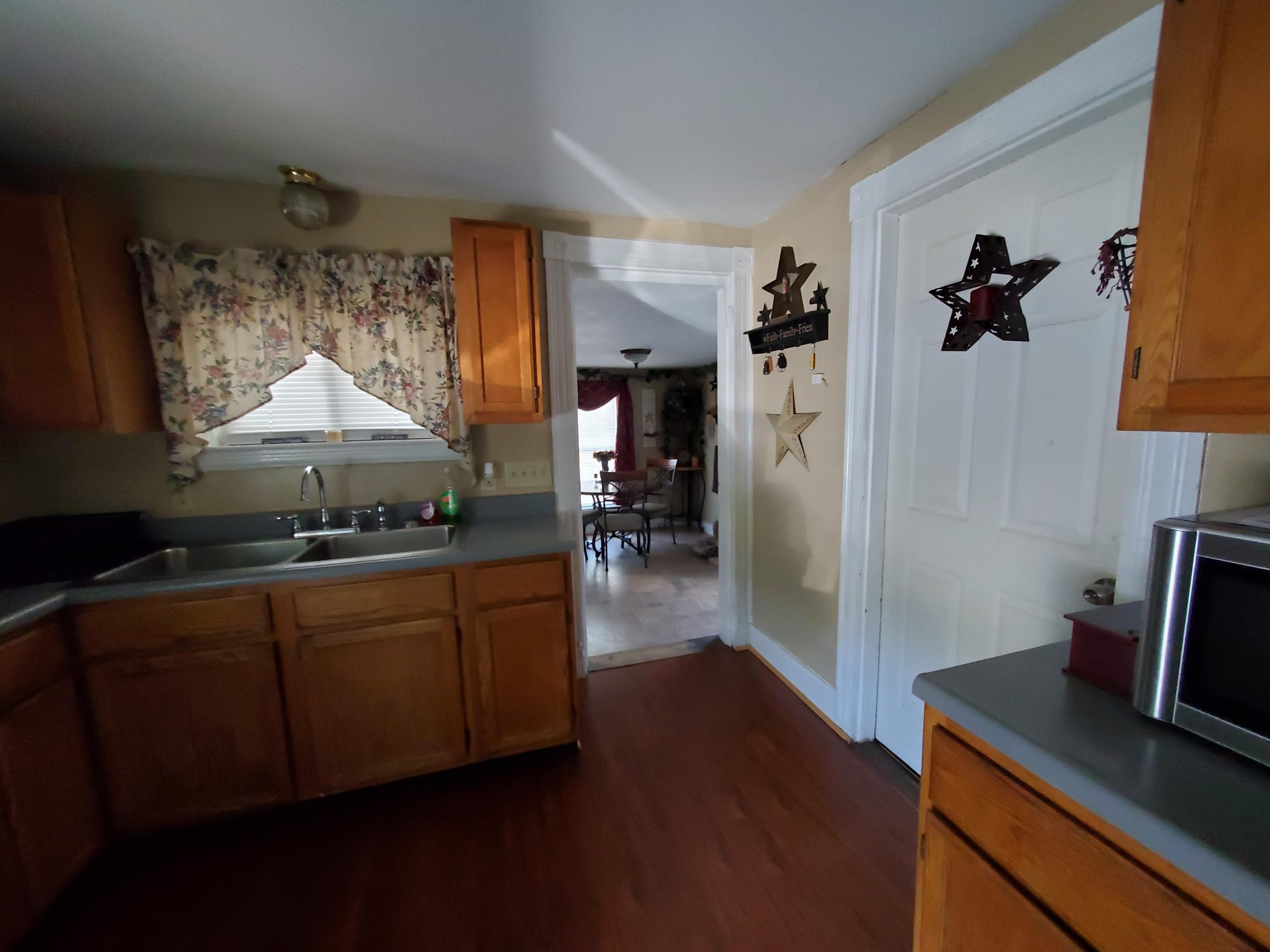 35 Myrtle Street South Paris, ME 04281 - Photo 6 of 28 20210904_151443