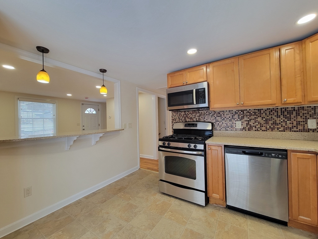 41 Almount Road, Unit 1 Fitchburg, MA 01420 - Photo 3 of 13