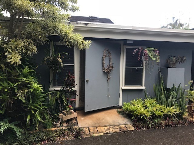 6050 Kapahi Road, Unit B Kapaa, HI 96746 - Photo 15 of 29 a view of a bird bath room
