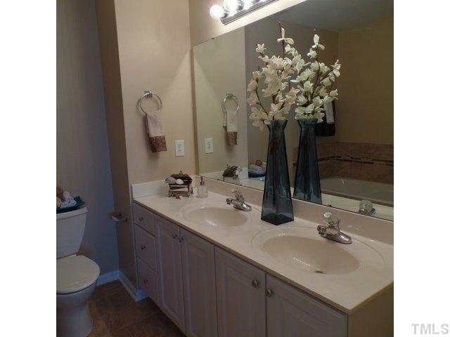 401 Scotts Ridge Trail Apex, NC 27502 - Photo 10 of 24 Gallery Image 10