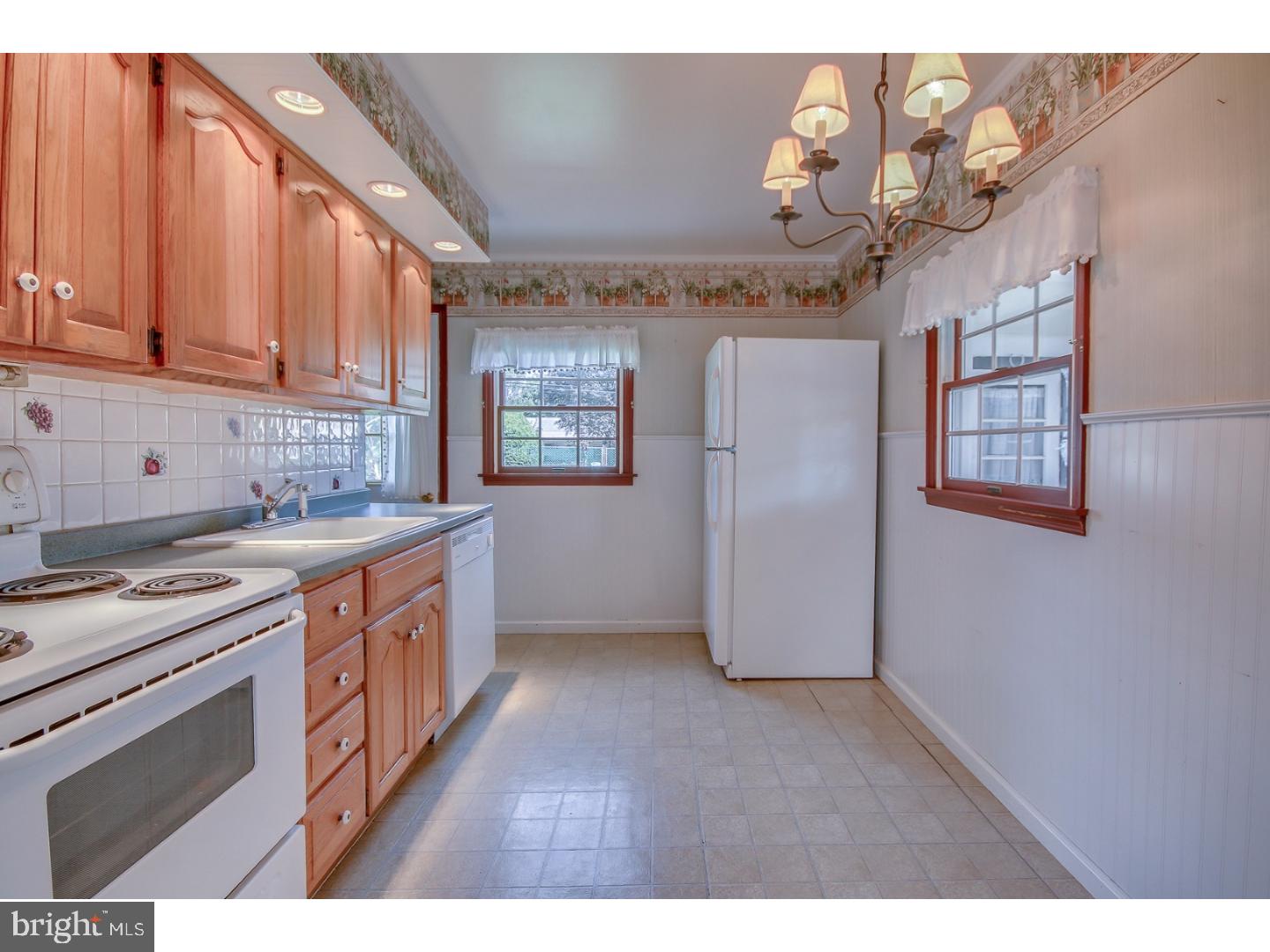 431 Chelsea Road Fairless Hills, PA 19030 - Photo 5 of 21 Gallery Image 5