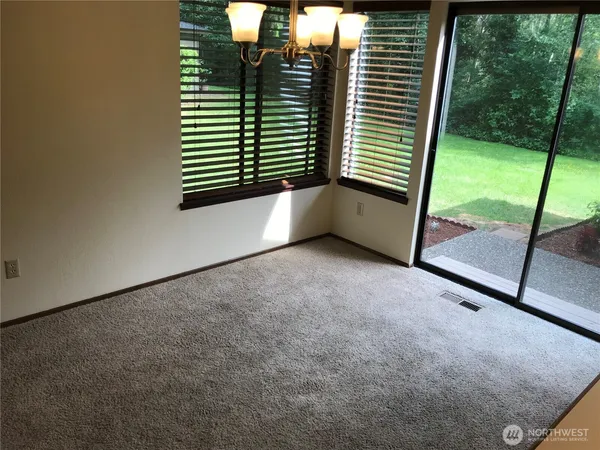 $1,900 | 835 Northwest Huckle Drive, Unit A, Bremerton, WA 98311