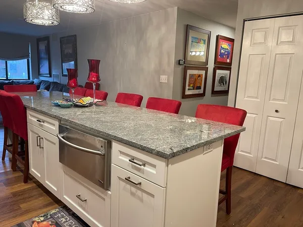 $559,900 | 100 Ledgewood Drive, Unit 410, Stoneham, MA 02180