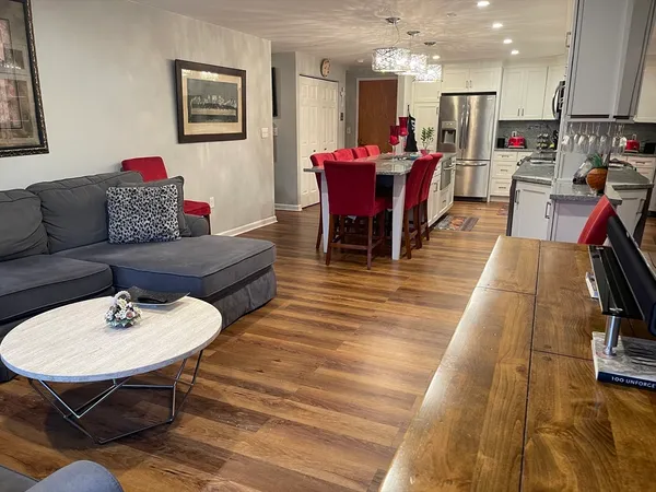 $559,900 | 100 Ledgewood Drive, Unit 410, Stoneham, MA 02180