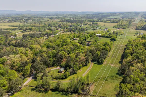 $750,000 | 257 Mason Road Southeast, Calhoun, GA 30701