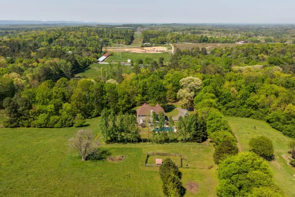 $750,000 | 257 Mason Road Southeast, Calhoun, GA 30701