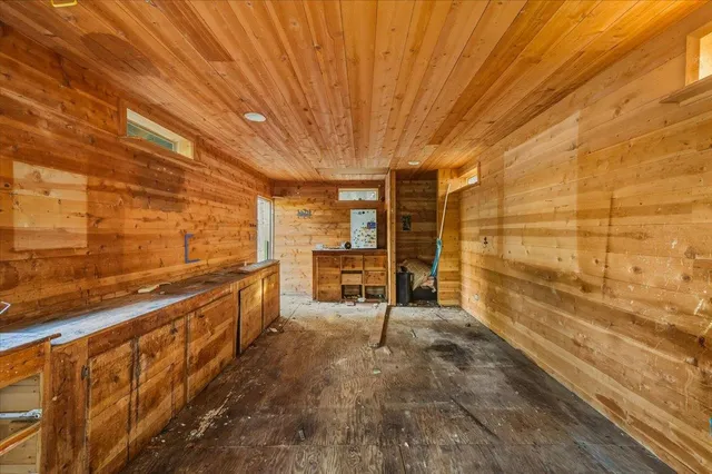 a view of a walk in closet