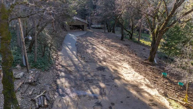 a view of outside area