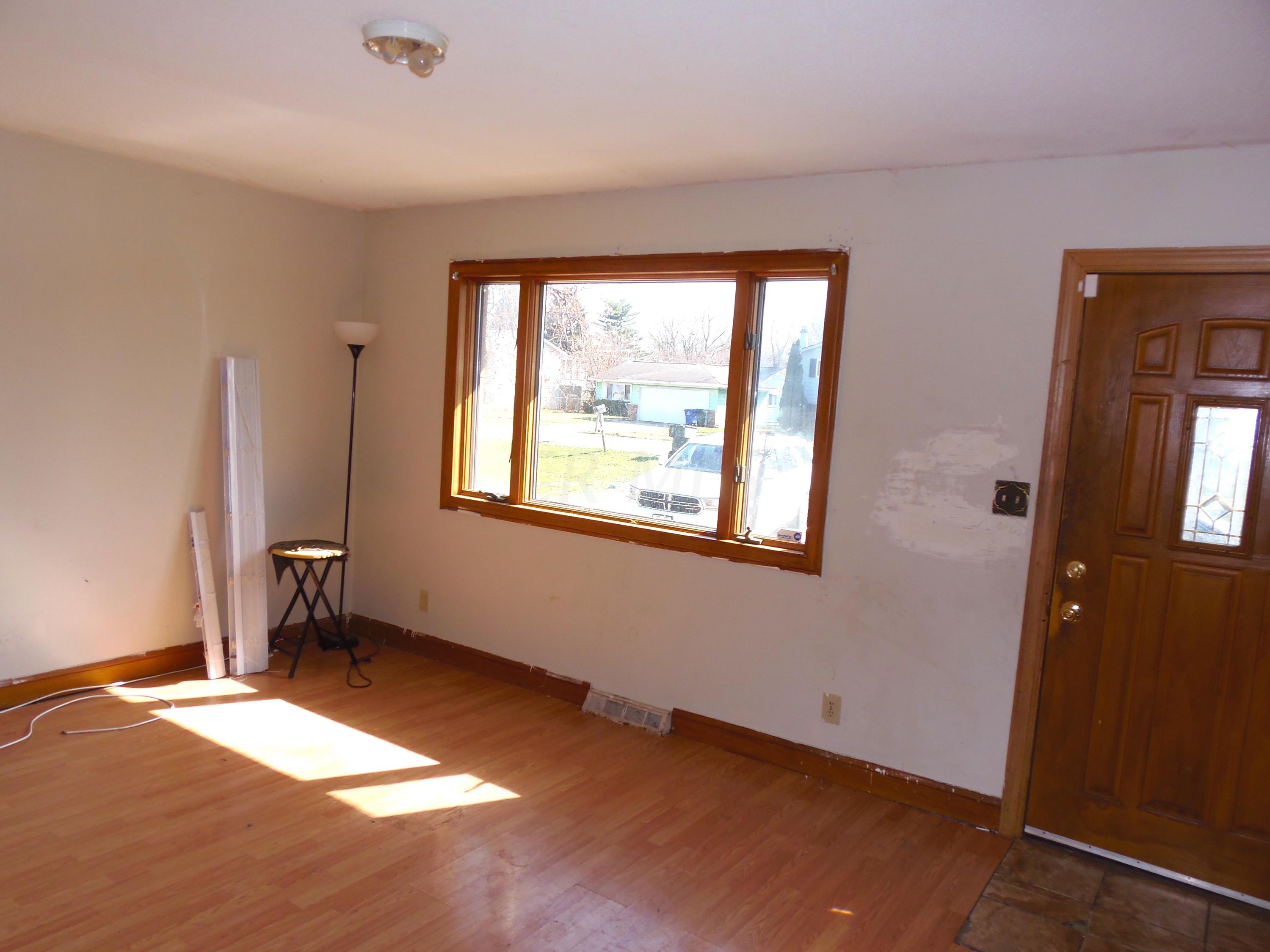 4900 Refugee Road Columbus, OH 43232 - Photo 5 of 14 Gallery Image 5