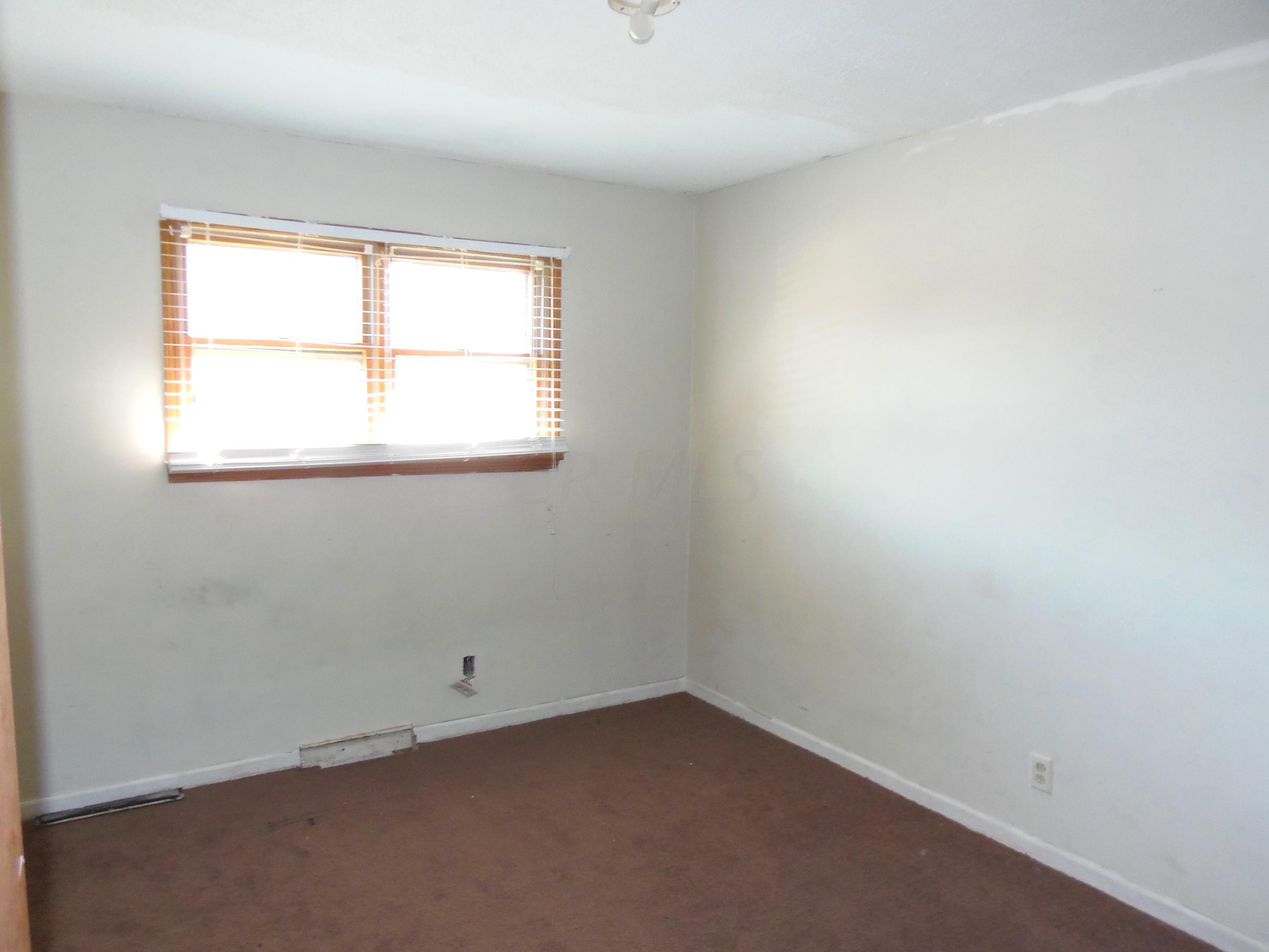 4900 Refugee Road Columbus, OH 43232 - Photo 9 of 14 Gallery Image 9