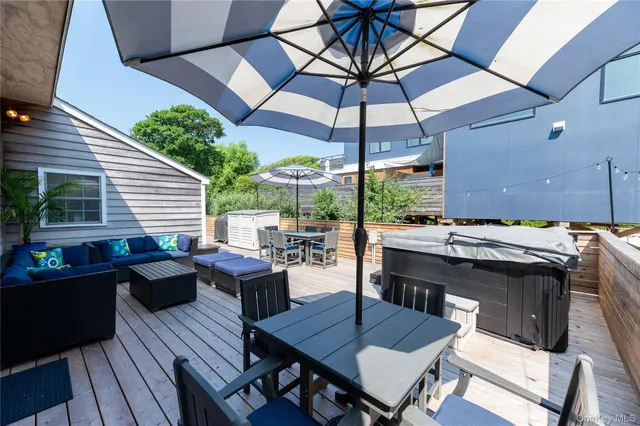 $1,500,000 | 20 Seneca Walk, Ocean Beach, NY 11770