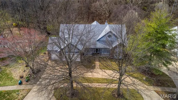 $675,000 | 16038 Pierside Lane, Ellisville, MO 63021