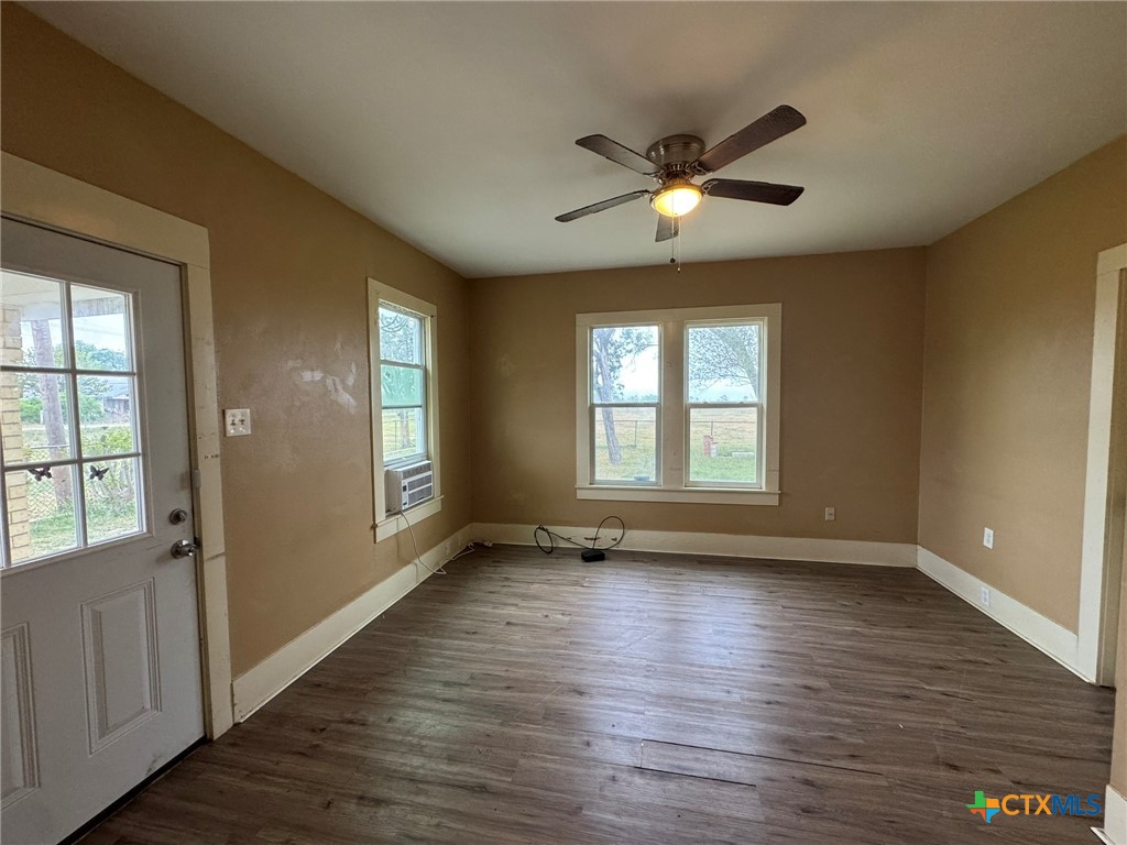 1450 Old Seguin Luling Road Seguin, TX 78155 - Photo 3 of 9