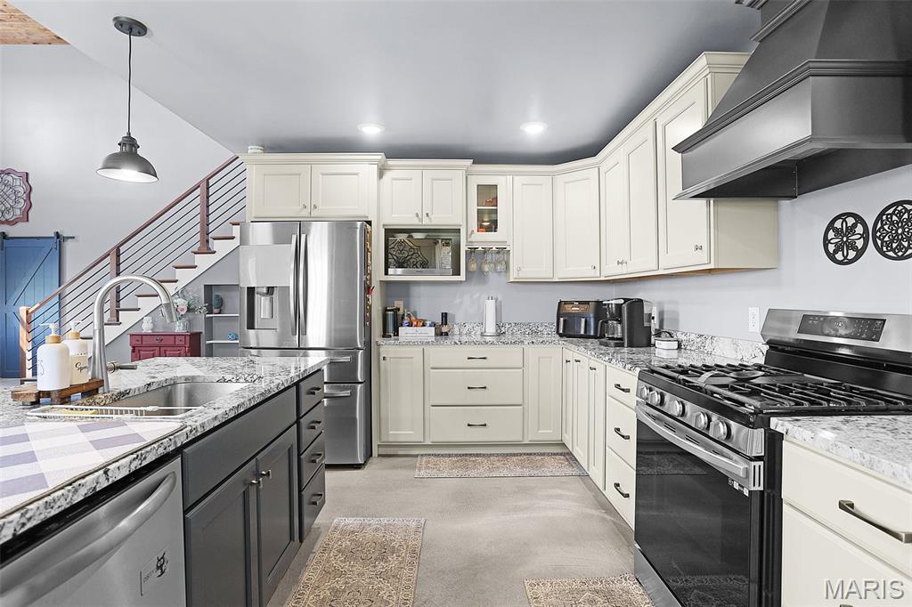 8131 Alhambra Road New Douglas, IL 62074 - Photo 13 of 37