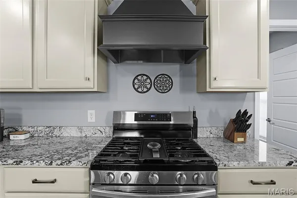 $675,000 | 8131 Alhambra Road, New Douglas, IL 62074