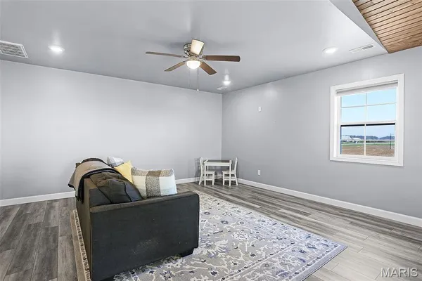 $675,000 | 8131 Alhambra Road, New Douglas, IL 62074