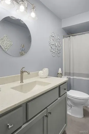 $675,000 | 8131 Alhambra Road, New Douglas, IL 62074