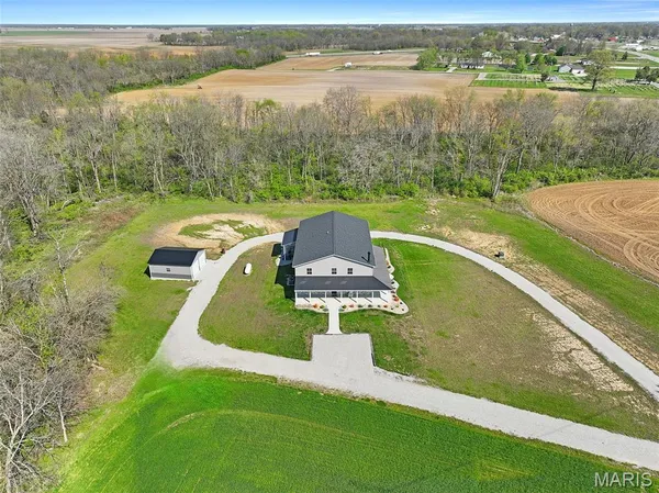 $675,000 | 8131 Alhambra Road, New Douglas, IL 62074