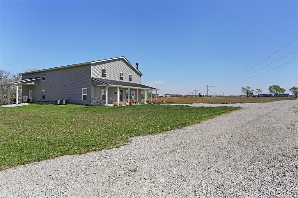 8131 Alhambra Road New Douglas, IL 62074 - Photo 5 of 37