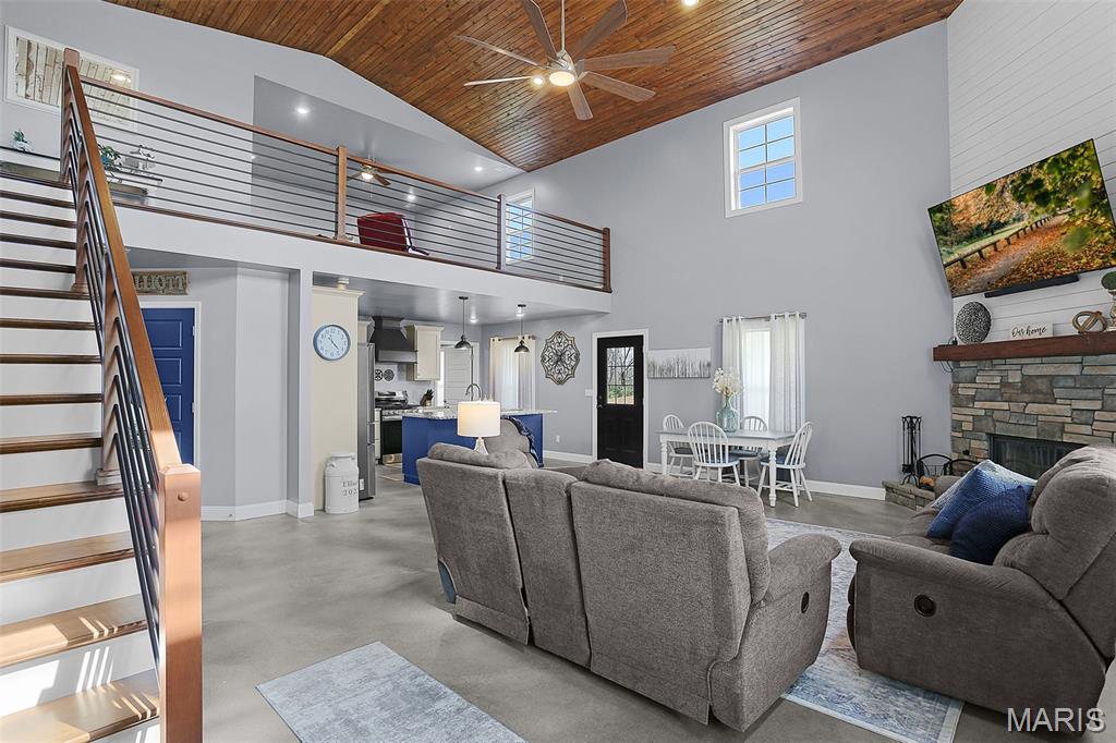 8131 Alhambra Road New Douglas, IL 62074 - Photo 7 of 37