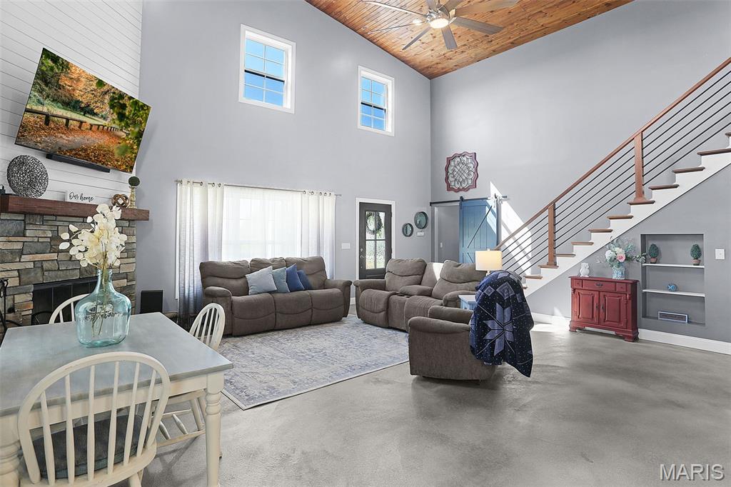 8131 Alhambra Road New Douglas, IL 62074 - Photo 8 of 37