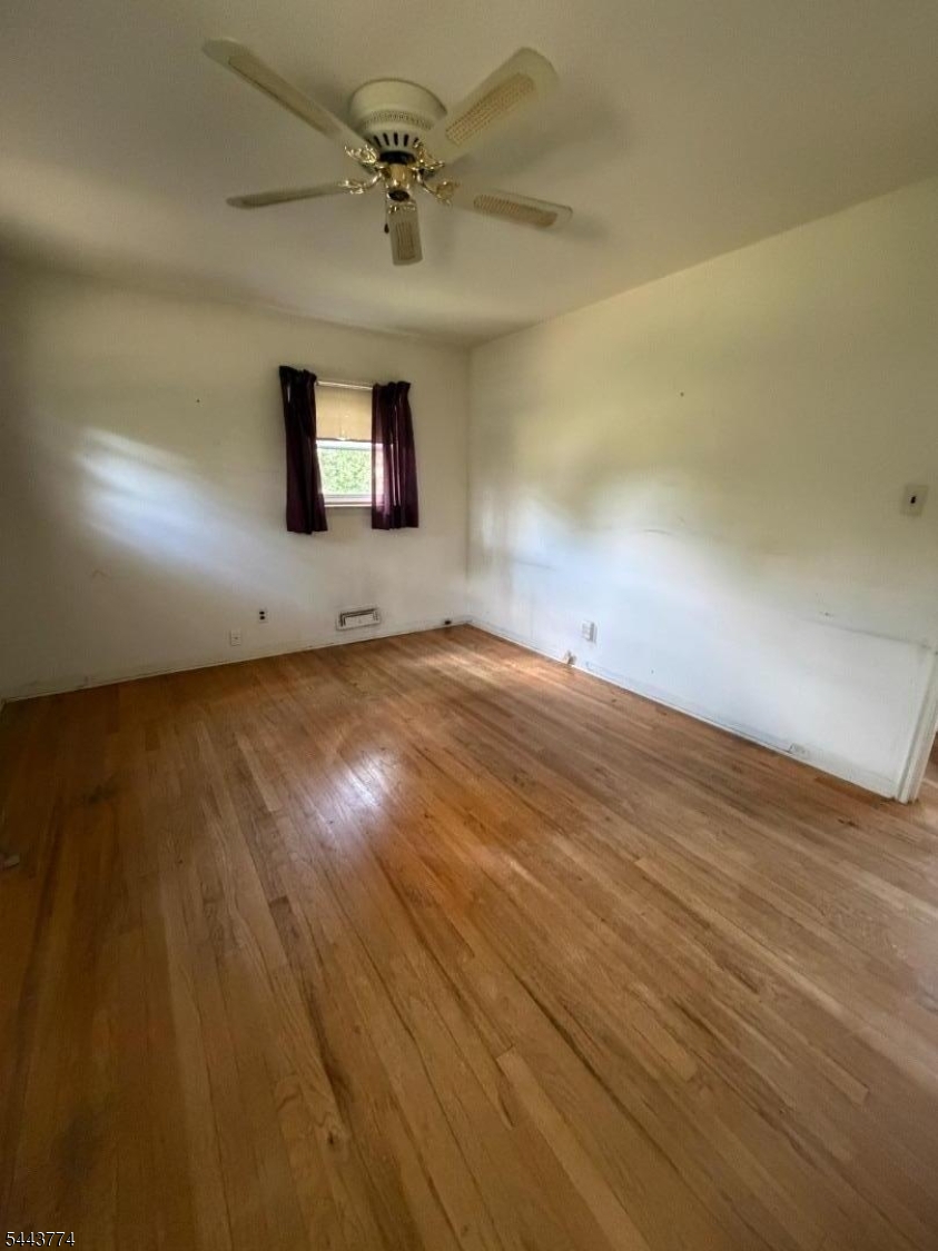 13 Chalmers Road East Brunswick, NJ 08816 - Photo 3 of 4