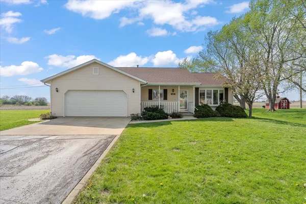 $235,000 | 331 Eiler Drive, Gifford, IL 61847