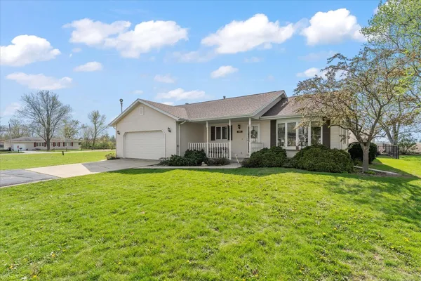 $235,000 | 331 Eiler Drive, Gifford, IL 61847
