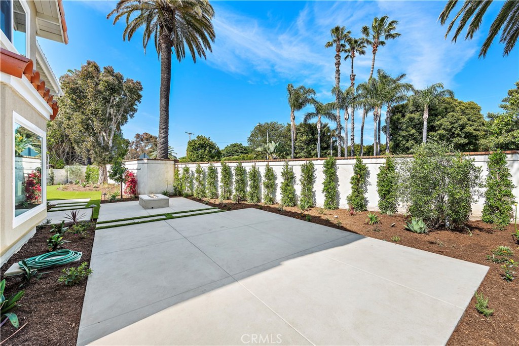 8 Via Jazmin San Clemente, CA 92672 - Photo 18 of 25 a swimming pool with outdoor seating