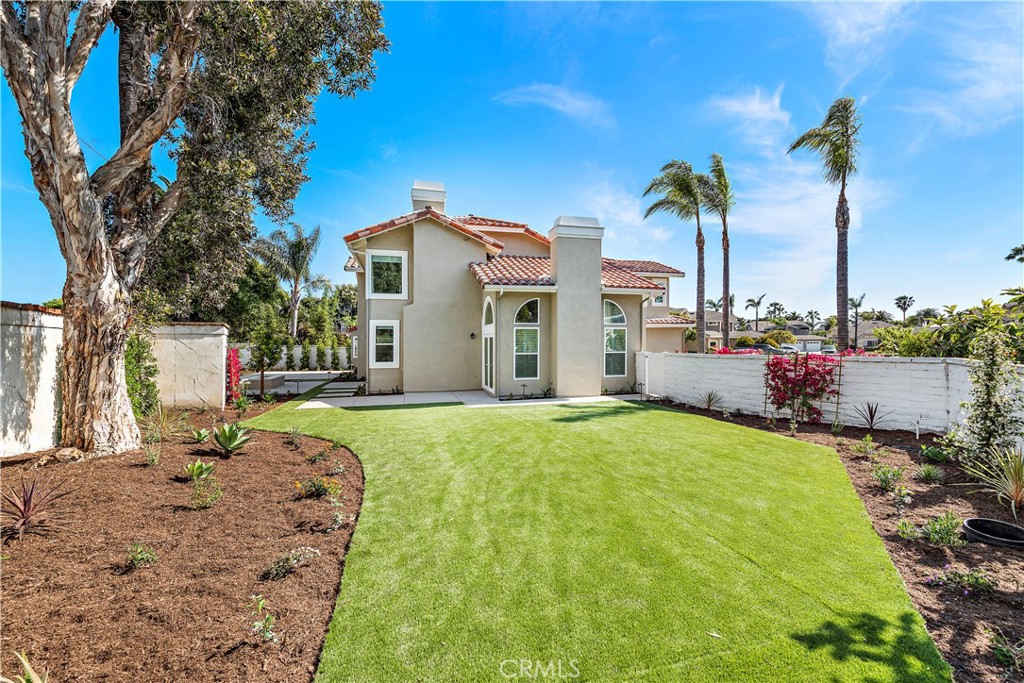 8 Via Jazmin San Clemente, CA 92672 - Photo 20 of 25 a front view of a house with a yard