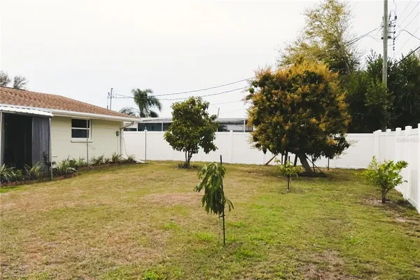 $2,000 | 361 Shamrock Boulevard, Venice, FL 34293
