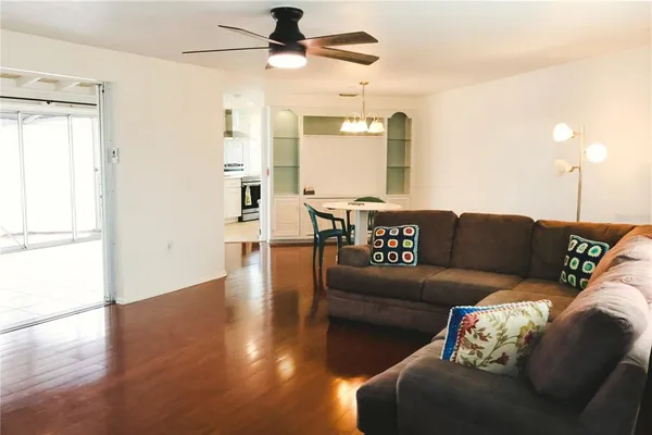 $2,000 | 361 Shamrock Boulevard, Venice, FL 34293