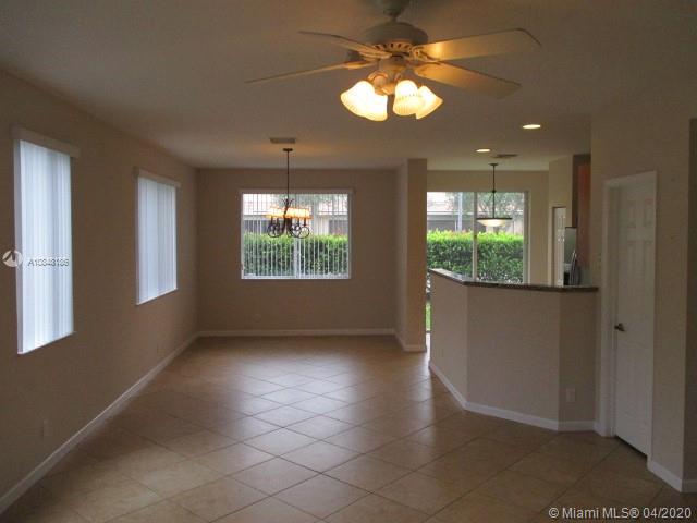 3041 Laurel Ridge Circle, Unit 3041 Riviera Beach, FL 33404 - Photo 2 of 12