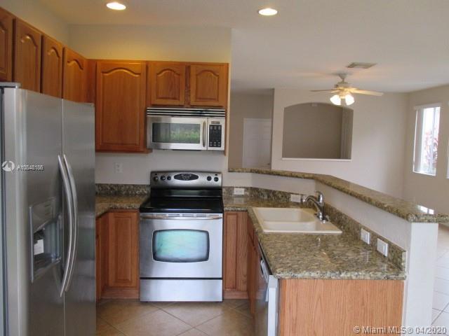 3041 Laurel Ridge Circle, Unit 3041 Riviera Beach, FL 33404 - Photo 5 of 12