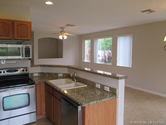 3041 Laurel Ridge Circle, Unit 3041 Riviera Beach, FL 33404 - Photo 6 of 12