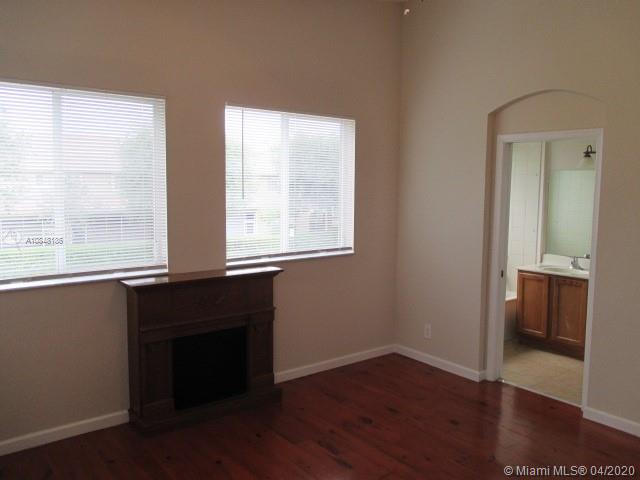 3041 Laurel Ridge Circle, Unit 3041 Riviera Beach, FL 33404 - Photo 8 of 12